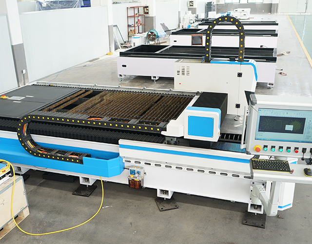 Máquina de corte láser de fibra de acero CNC de alta potencia industrial 4000W